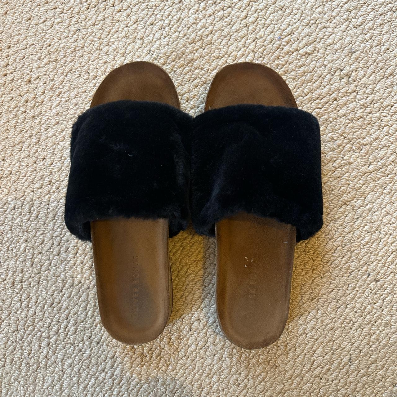 Oliver bonas online slippers