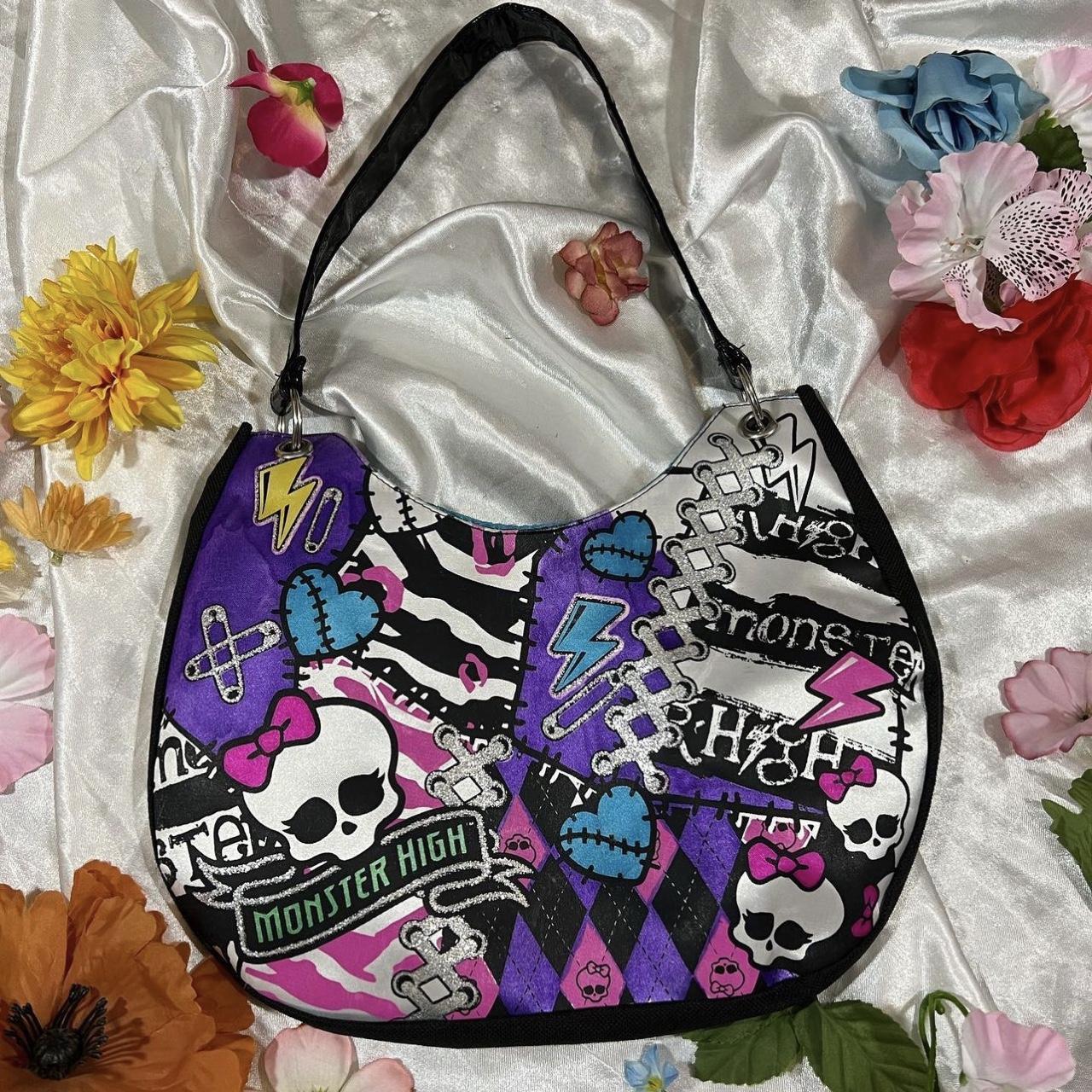 Backpack purse at Hot Topic in-stock (Woodlands Mall, TX) : r/MonsterHigh