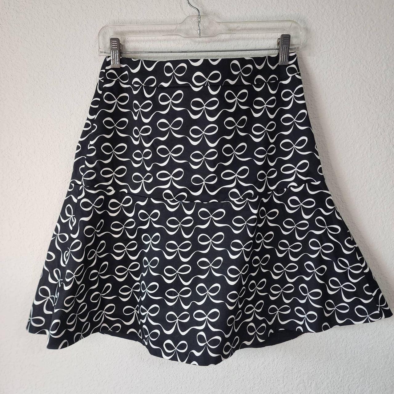 Kate Spade Black And White Bow Print A Line Skirt... - Depop