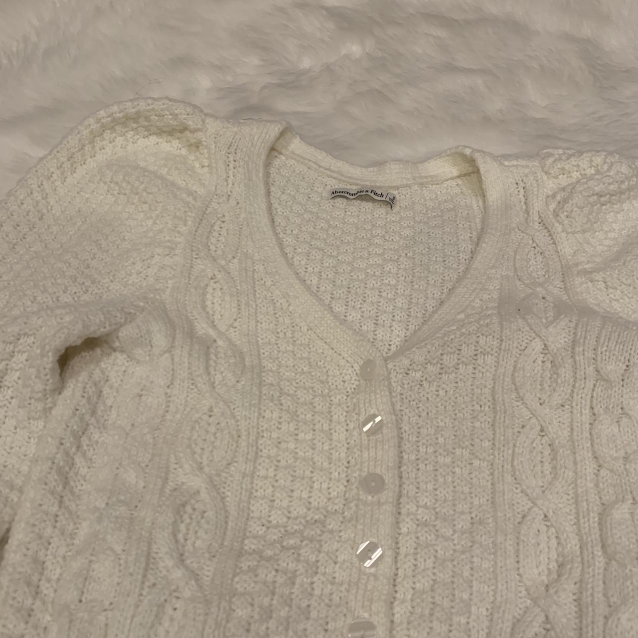 Abercrombie & Fitch Women's Cream and White Jumper (2)
