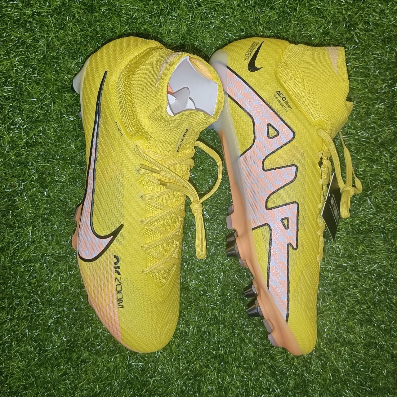 Nike Men's Yellow and Pink Boots | Depop