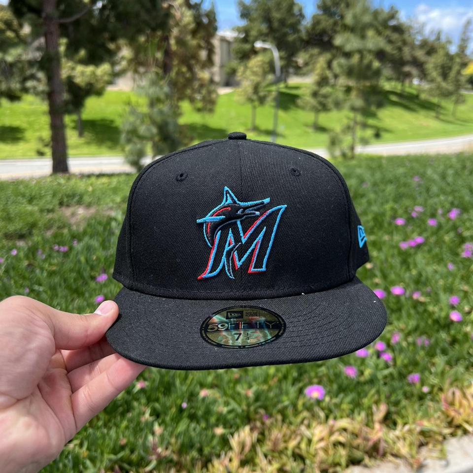 Marlins Hat Barley Worn ! #fitted #newera - Depop