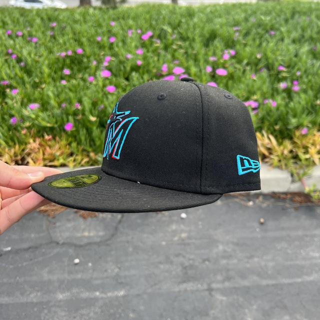 Marlins Hat Barley Worn ! #fitted #newera - Depop