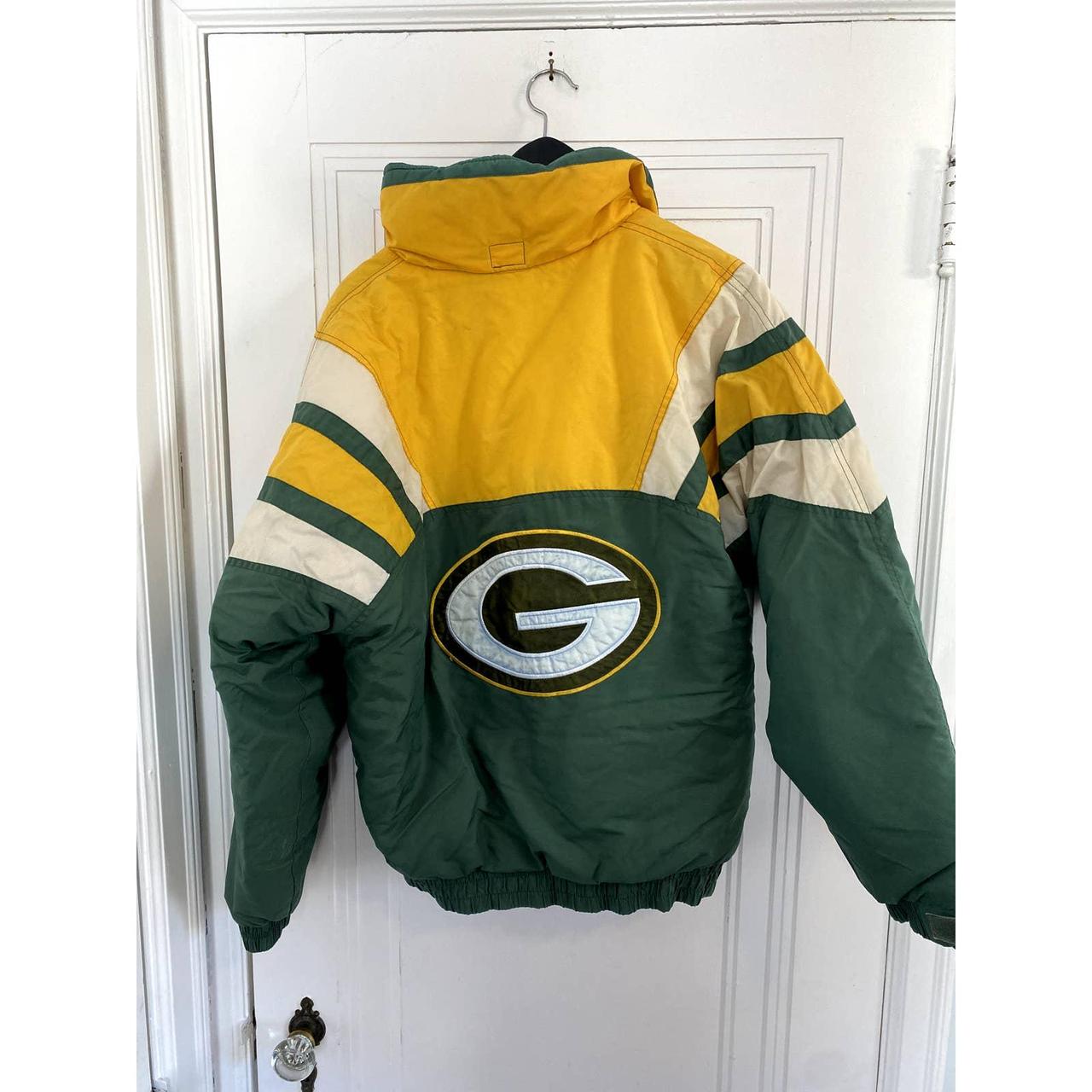 Vintage Green Bay Packers NFL puffer jacket size XL - Depop