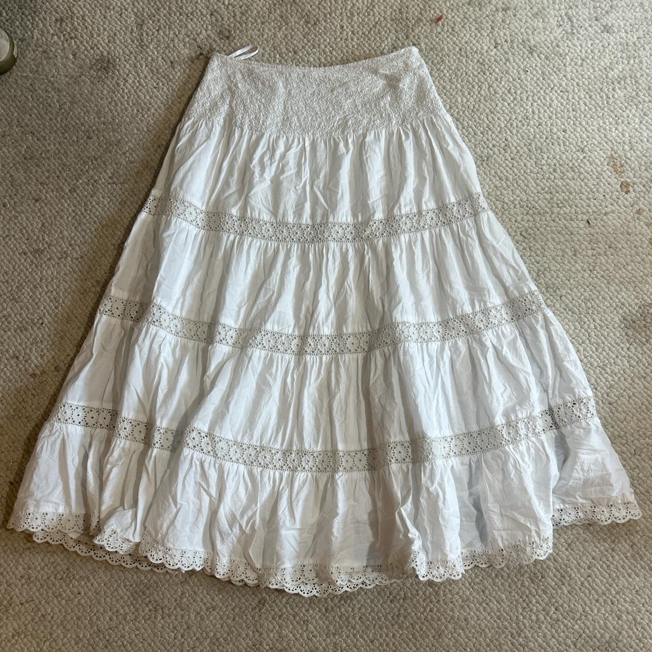 vintage gorgeous white maxi skirt // such hippie... - Depop