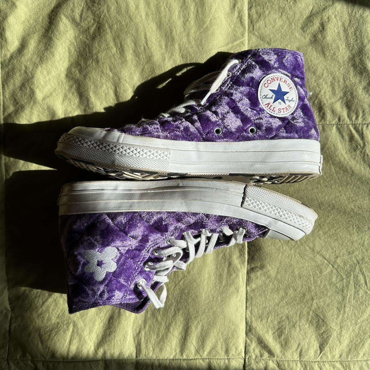 Purple tie best sale dye converse