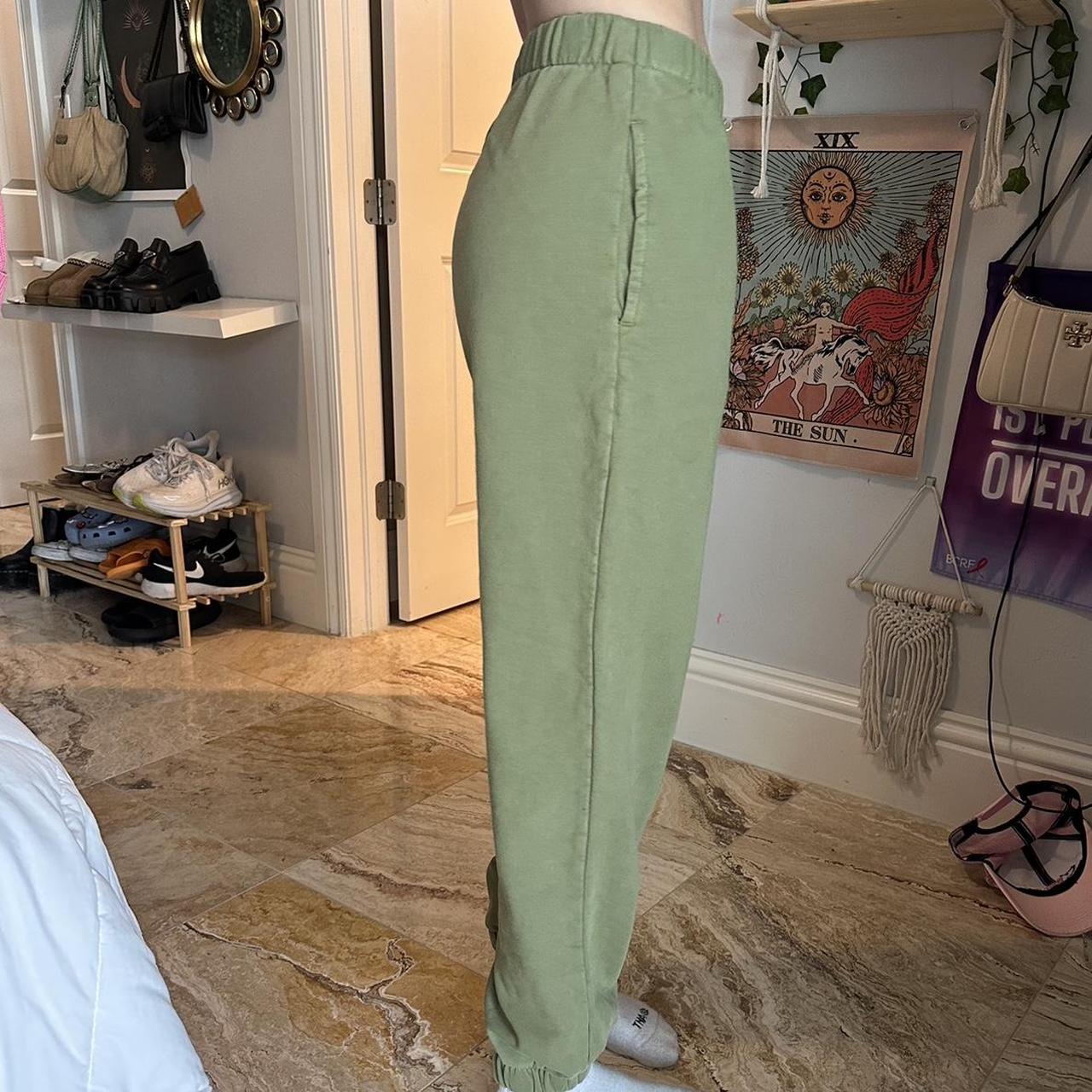 Brandy Melville Green Sweatpants No Stains Or Depop   P0 