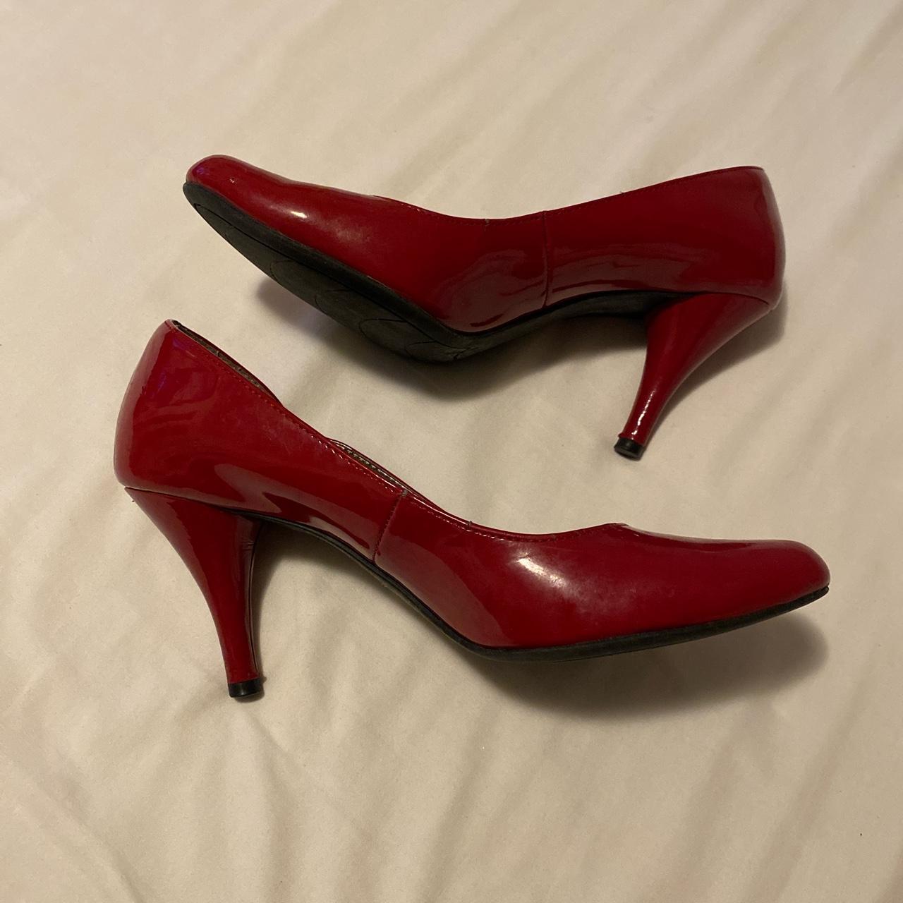 bandolino kitten heels