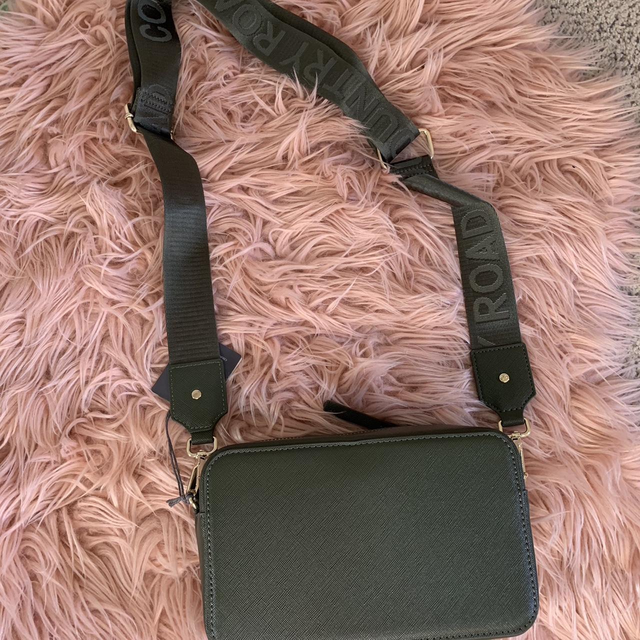 Country road crossbody bag green, new with tags Depop