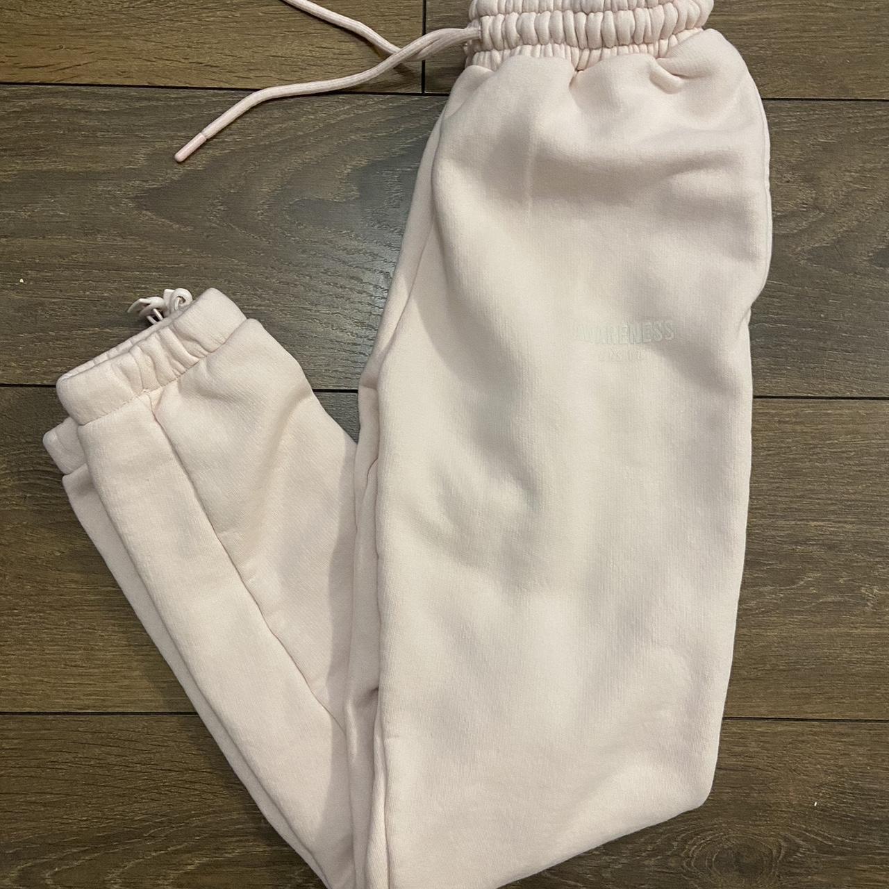 Dès Vu Women's Pink Joggerstracksuits Depop