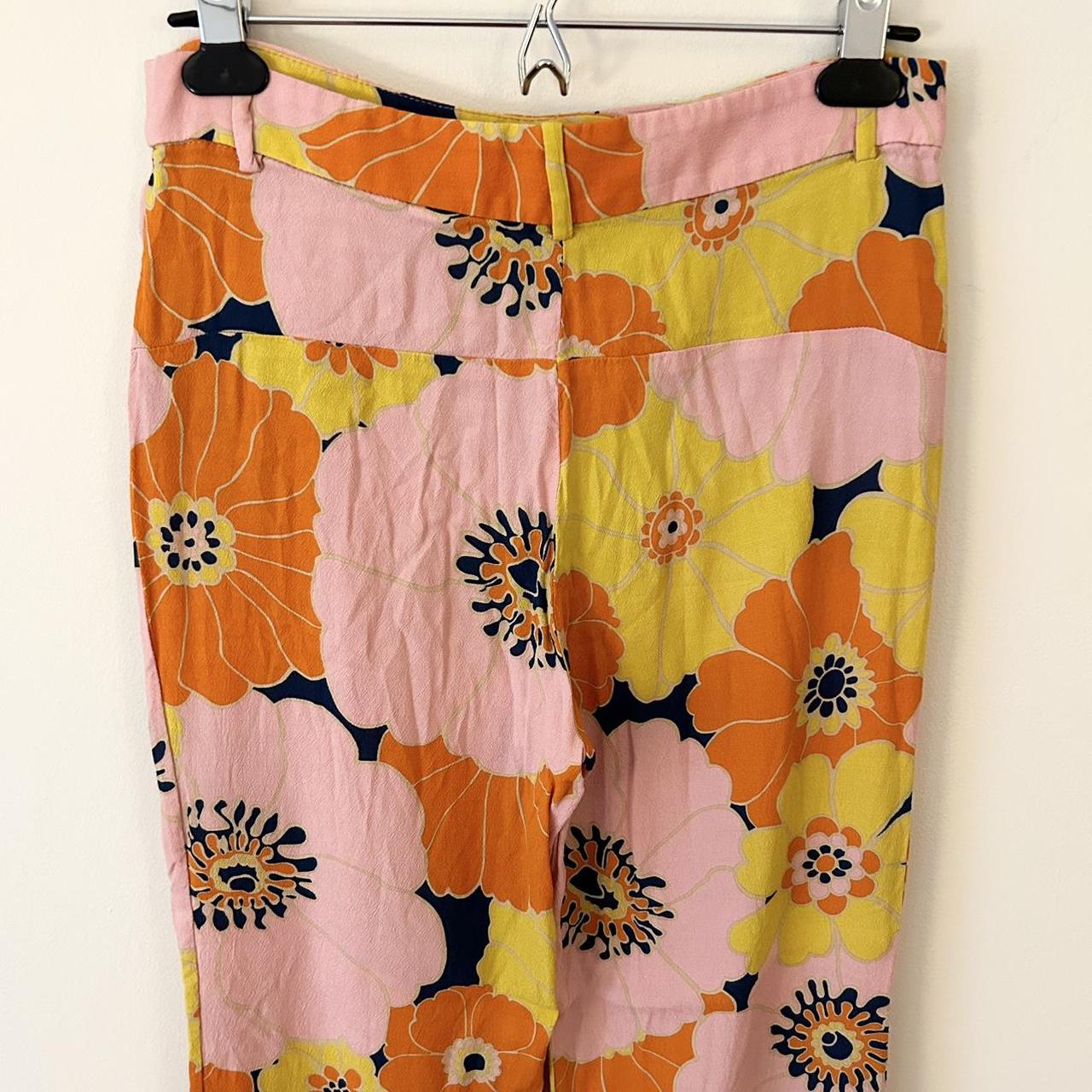 Zara Floral Print Flare Pants Super cute flower - Depop