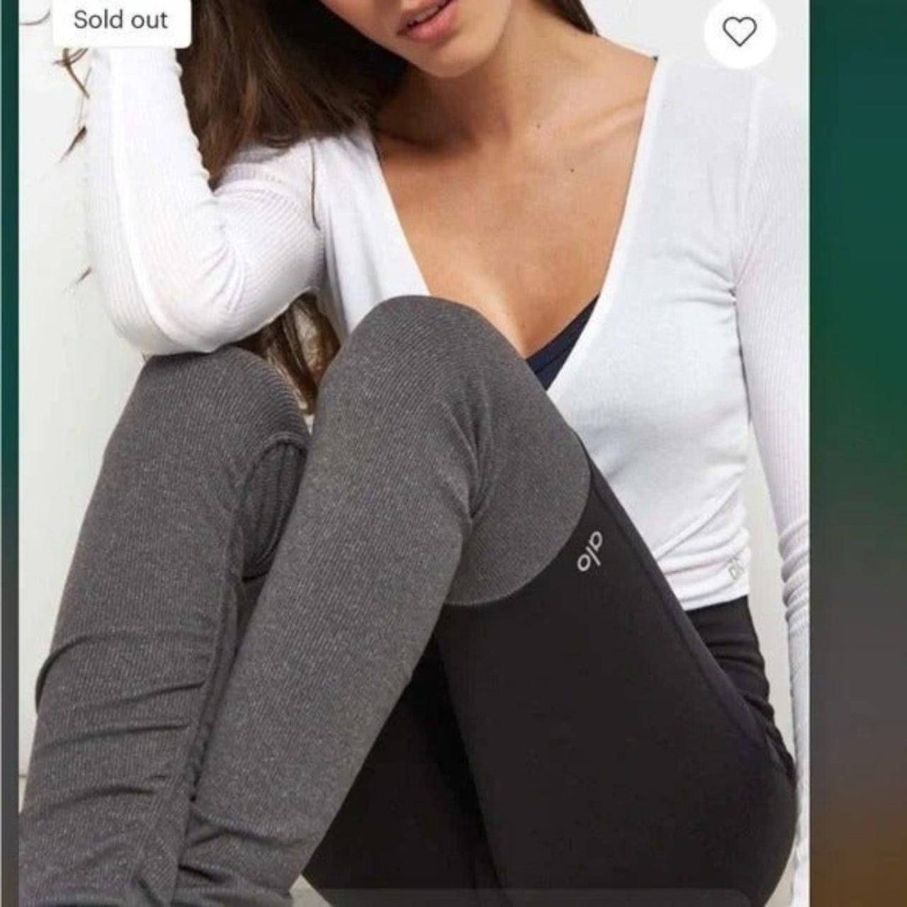 Alo Yoga , Goddess Legging , Retail $108, A patented