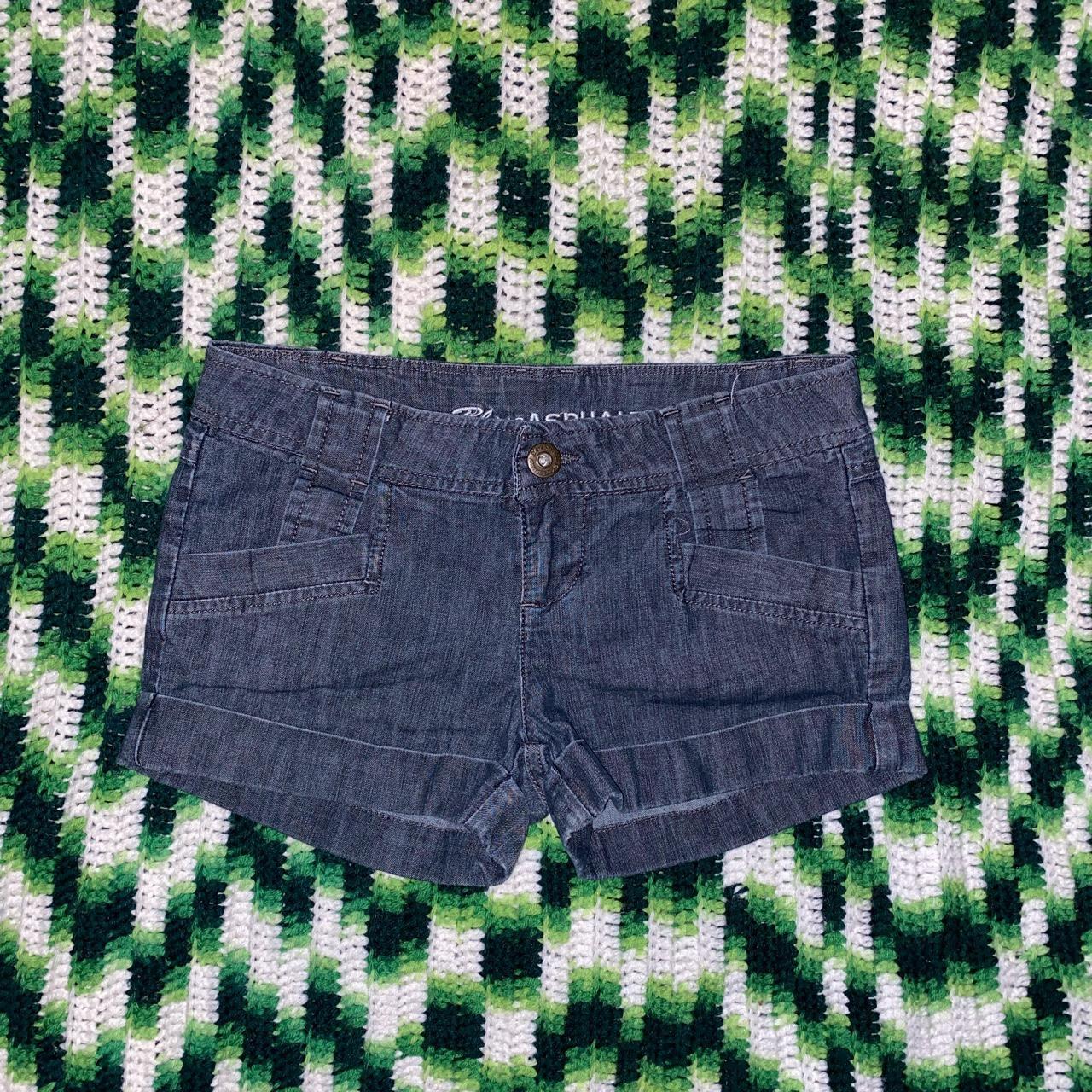 vintage low rise shorts -there’s no stains or... - Depop