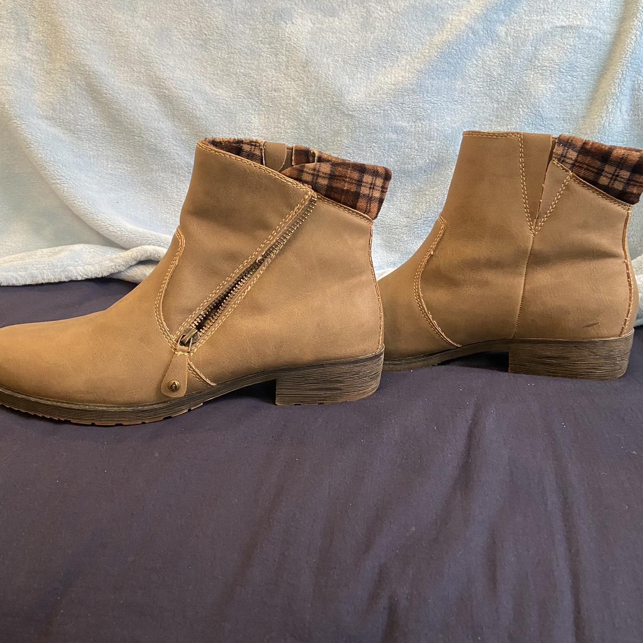 Women's Tan Boots | Depop