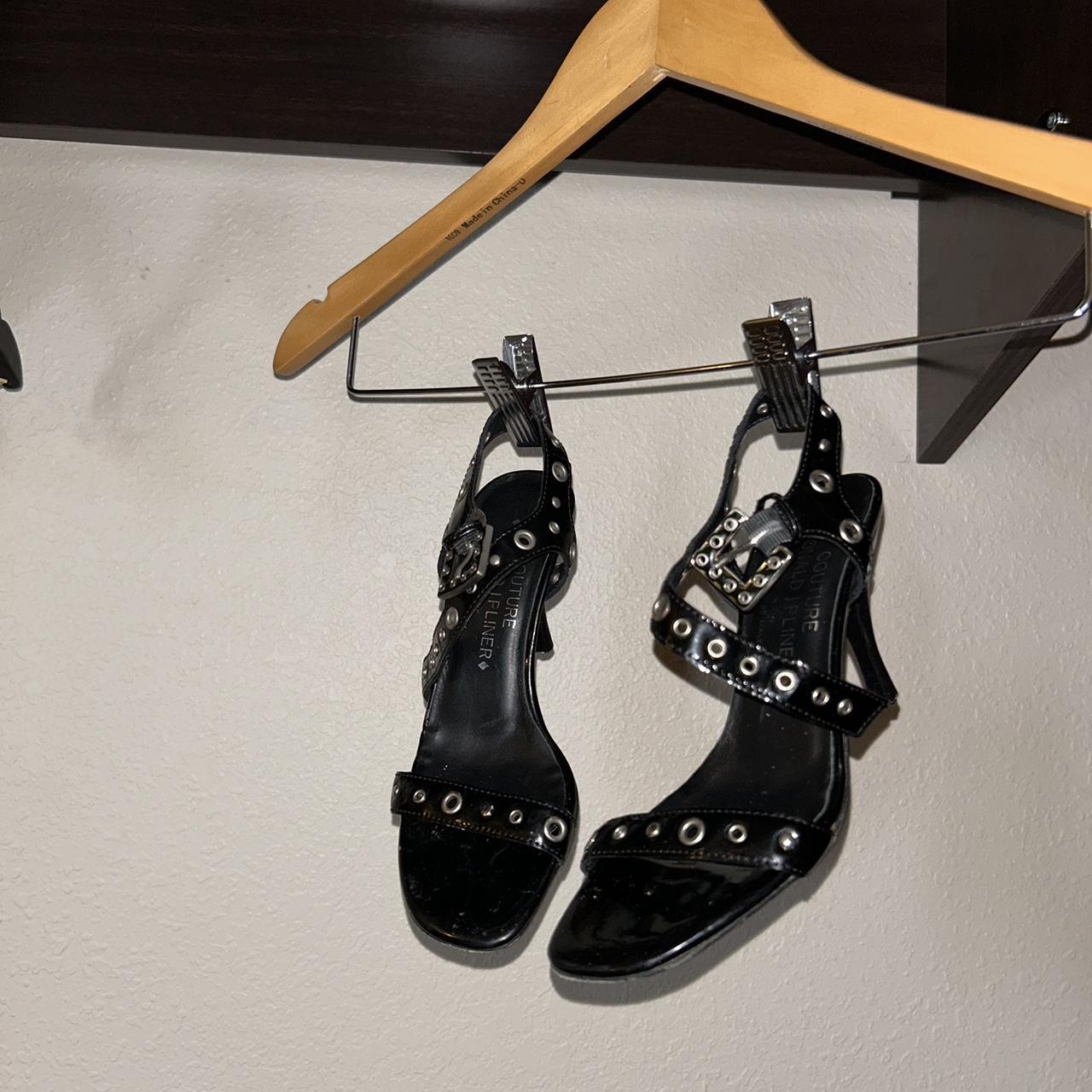 Donald Pliner Women's Black Courts (2)