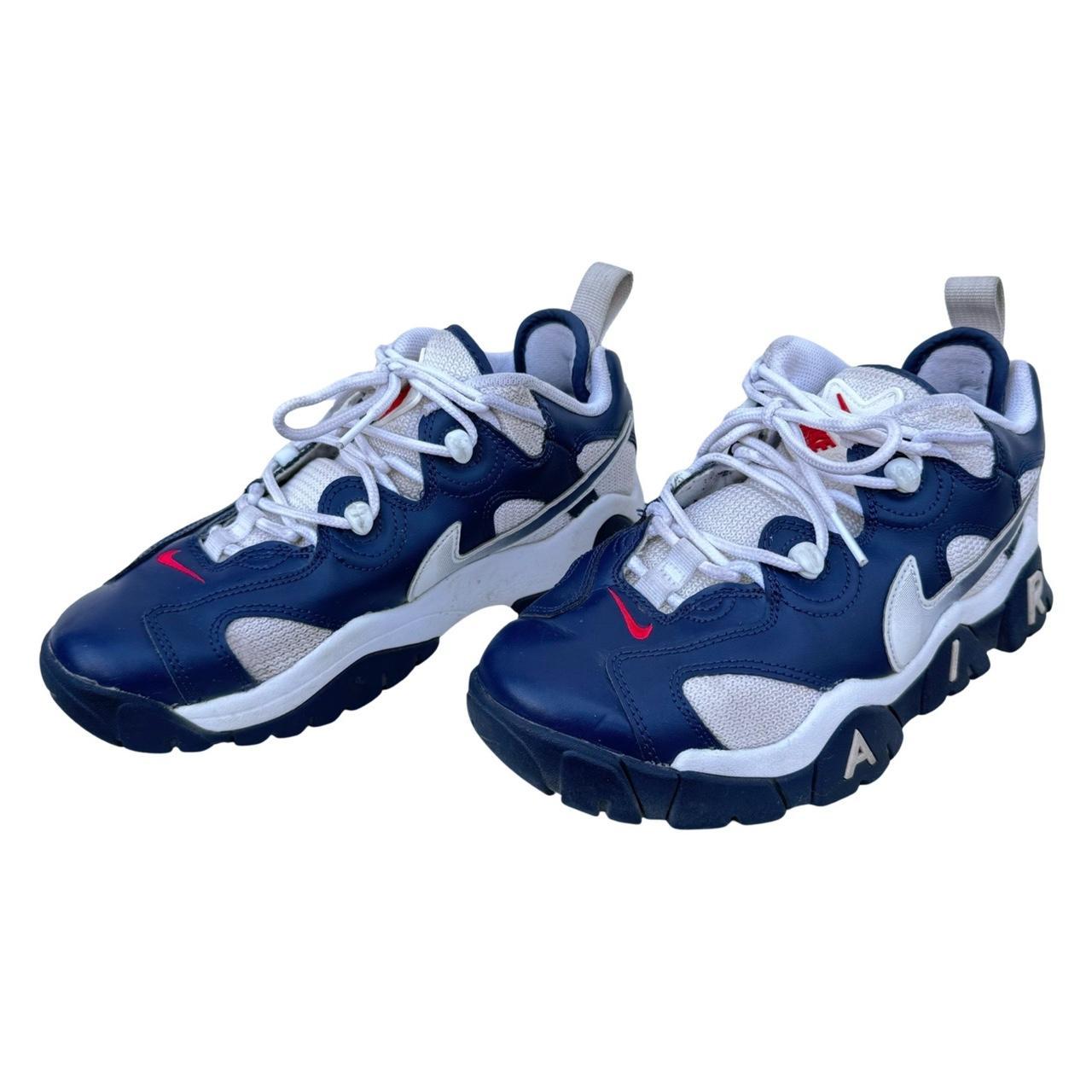 Nike Air Barrage Low rare size, Size 5Y
