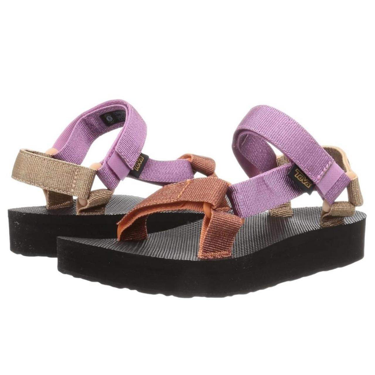 tevas pink