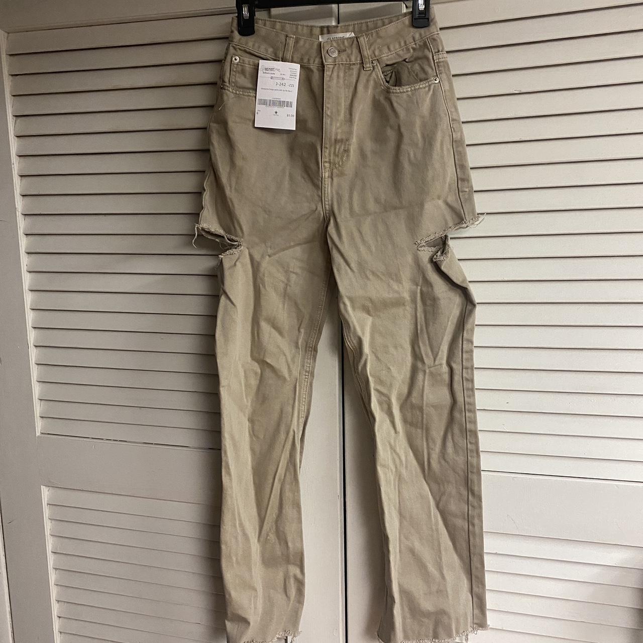 Glassons Cargo pants with rip Fits like a 2 - Depop