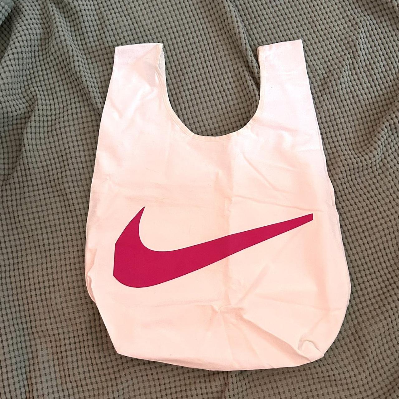 totebag nike
