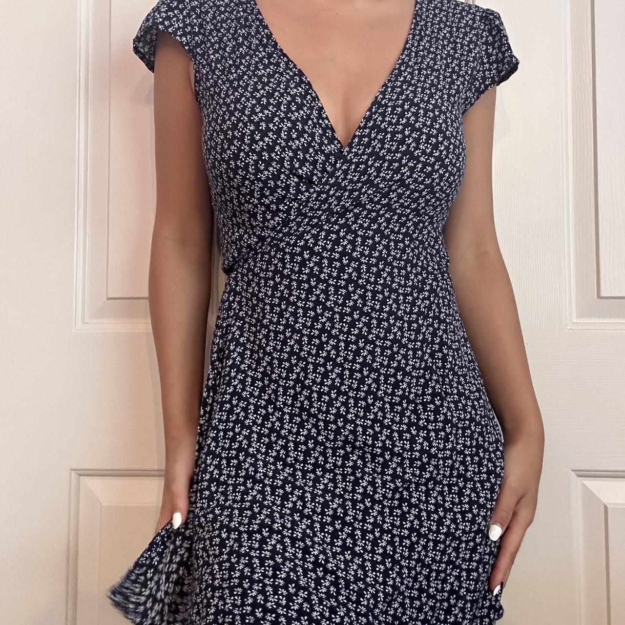 Brandy Melville navy blue and white floral