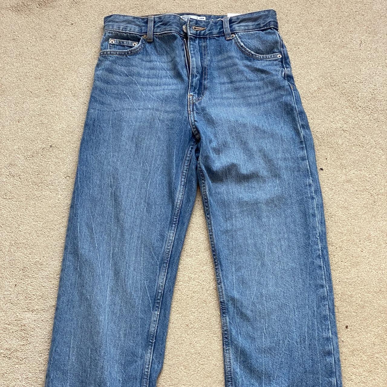 Stradivarius straight leg high waist jeans New with - Depop