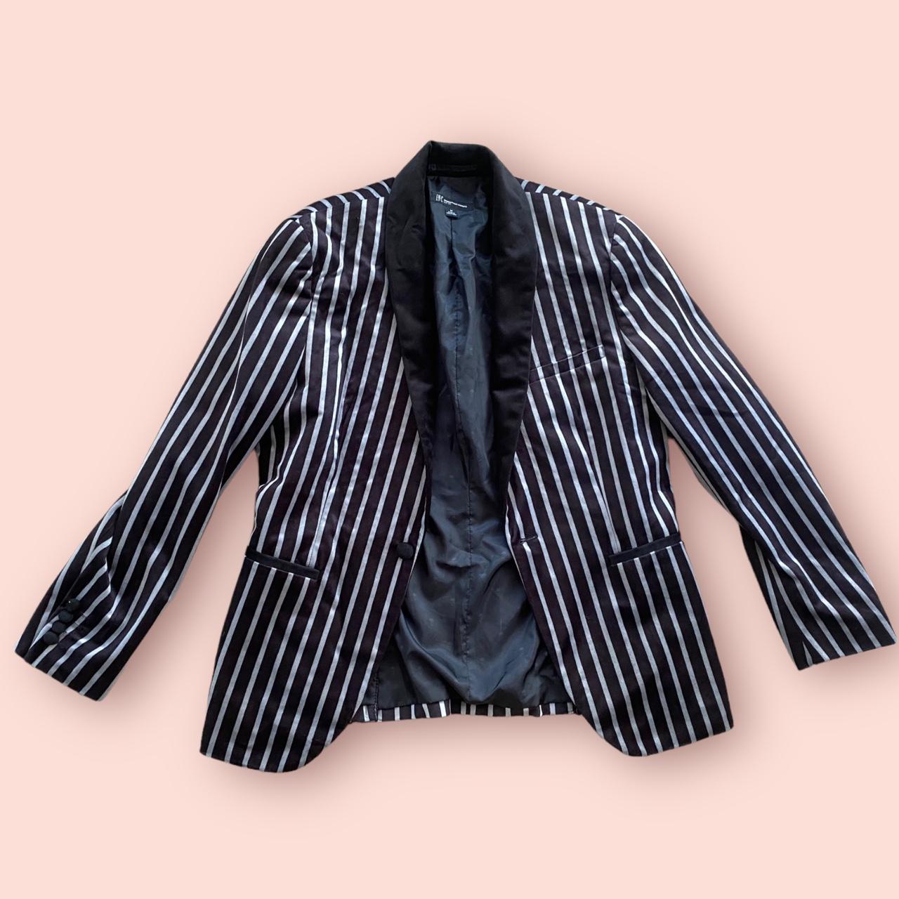 striped blazer it’s so warm and reminds