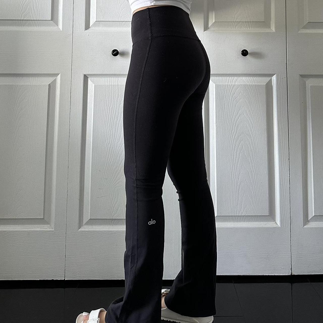 ALO YOGA split flair leggings high waisted! Size - Depop