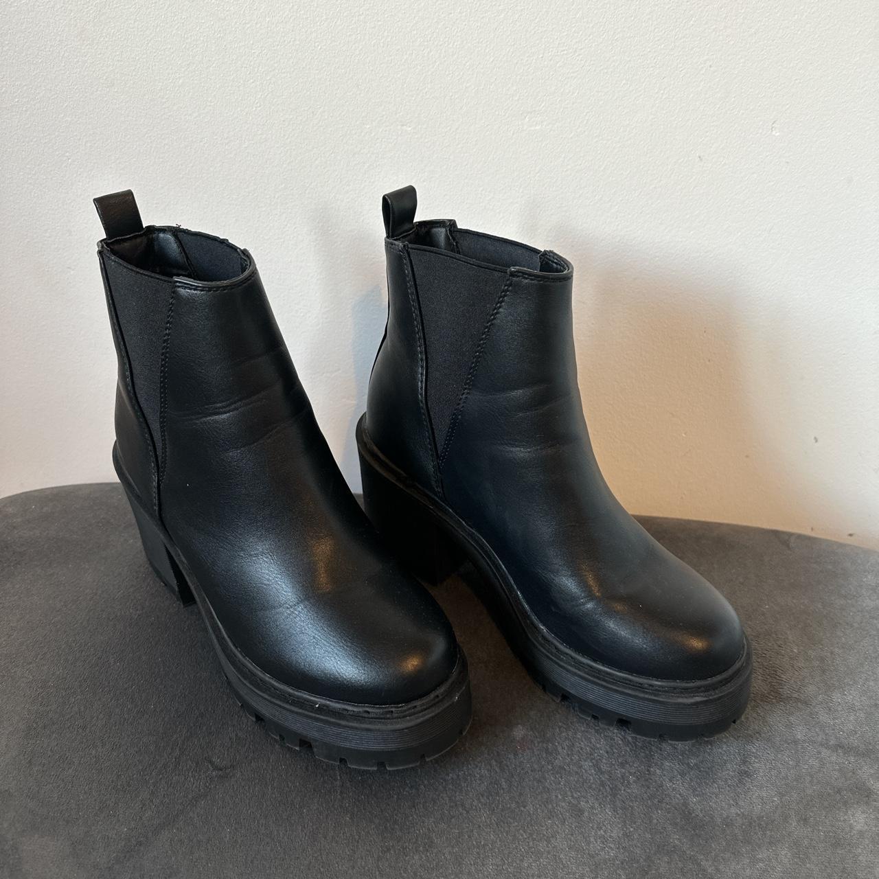 Black boots - Depop