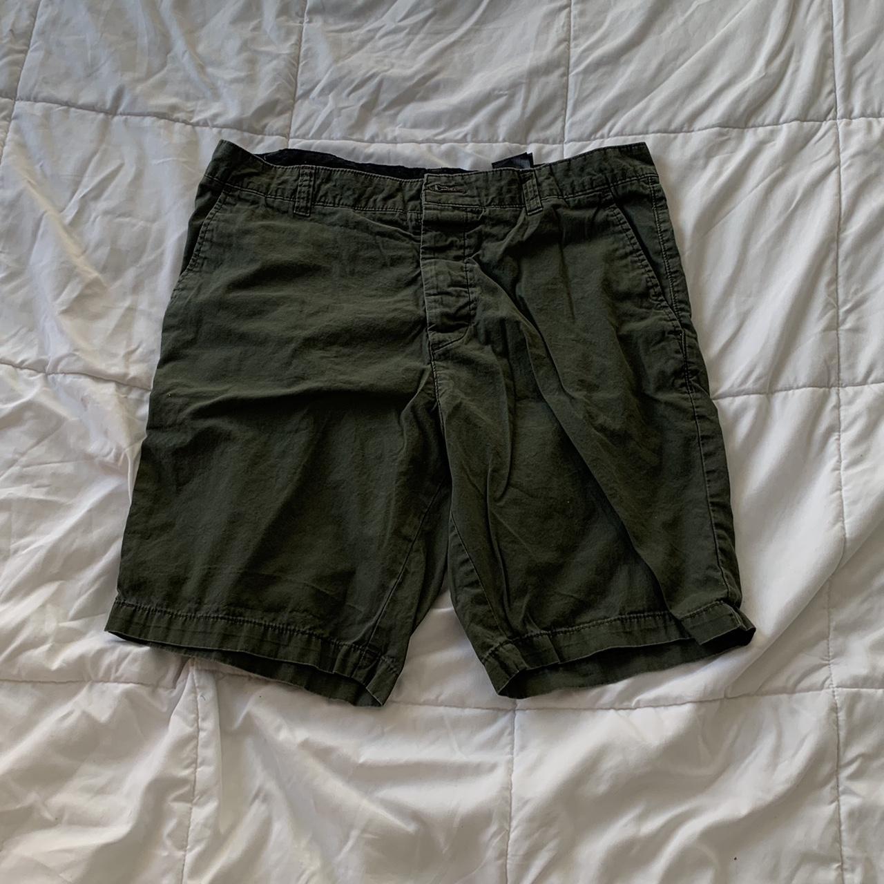 H&M Men's Green Shorts Depop