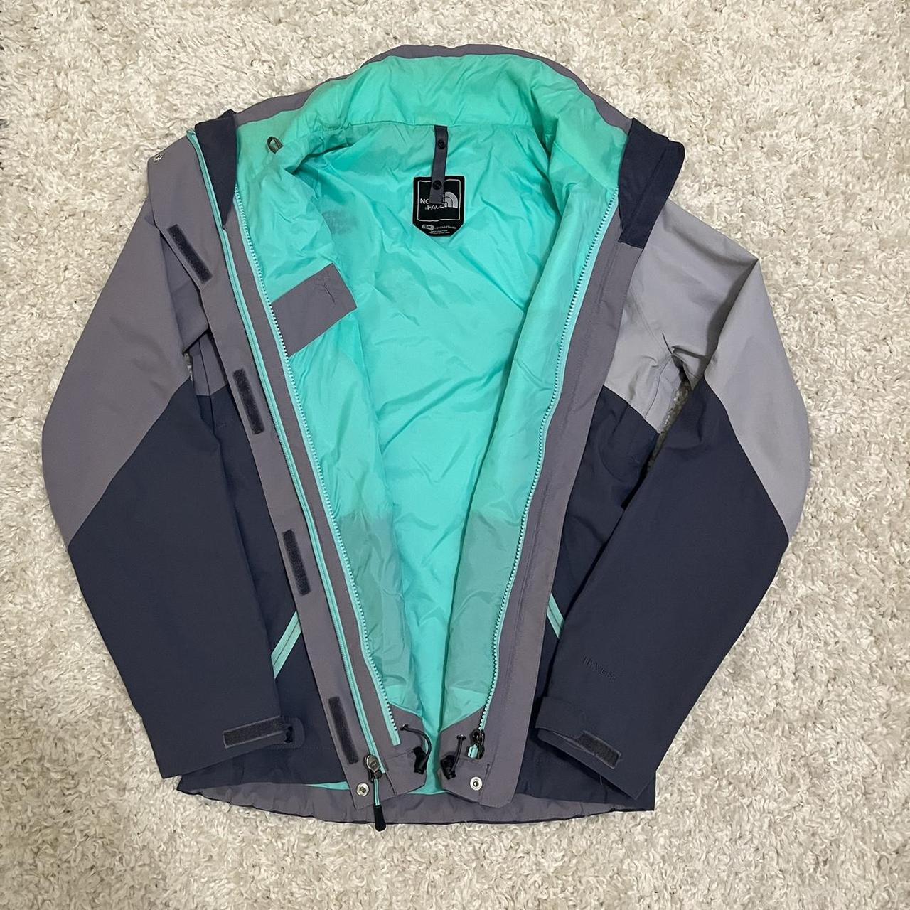 The North Face Women's Grey Coat (3)