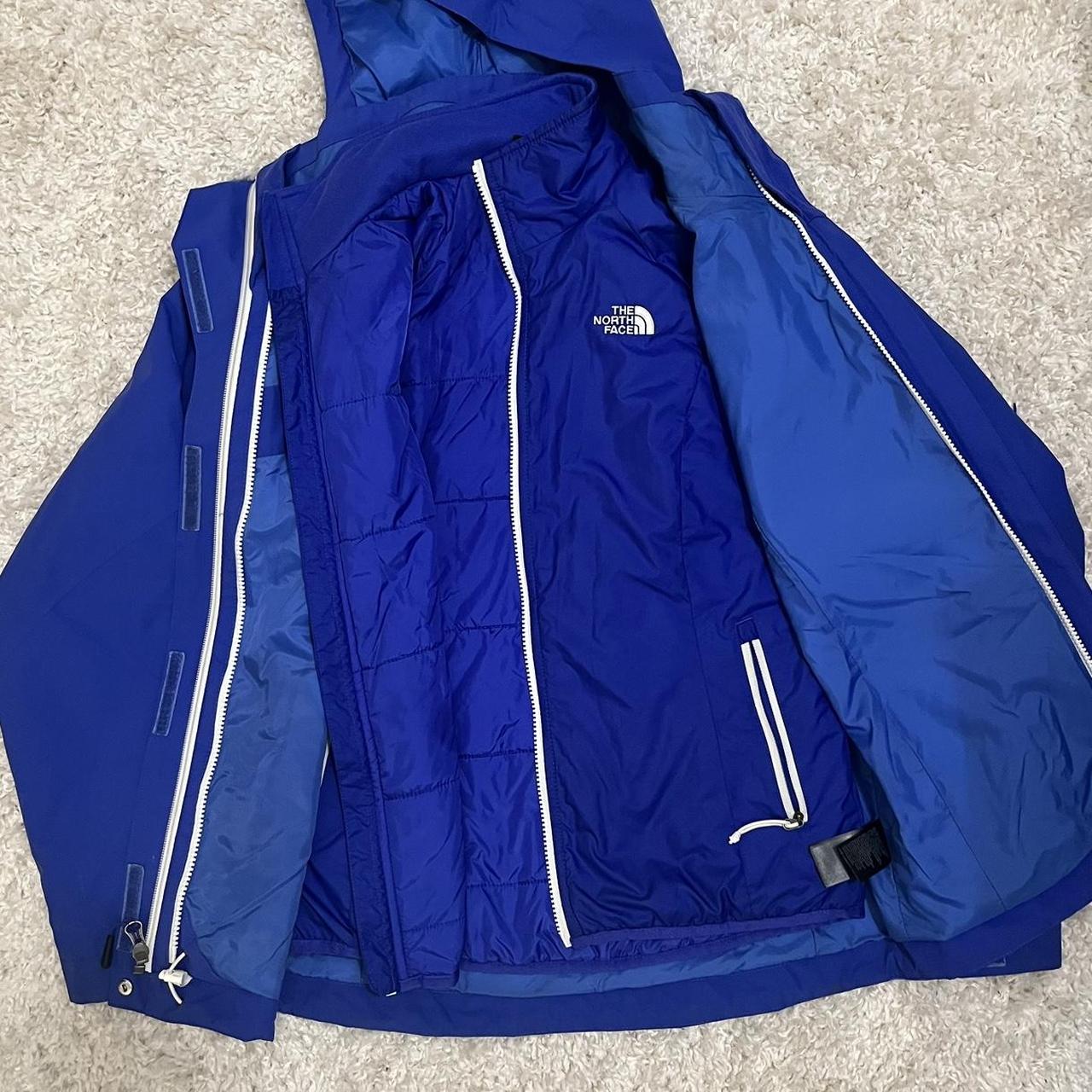 The North Face Women's Blue Coat (2)