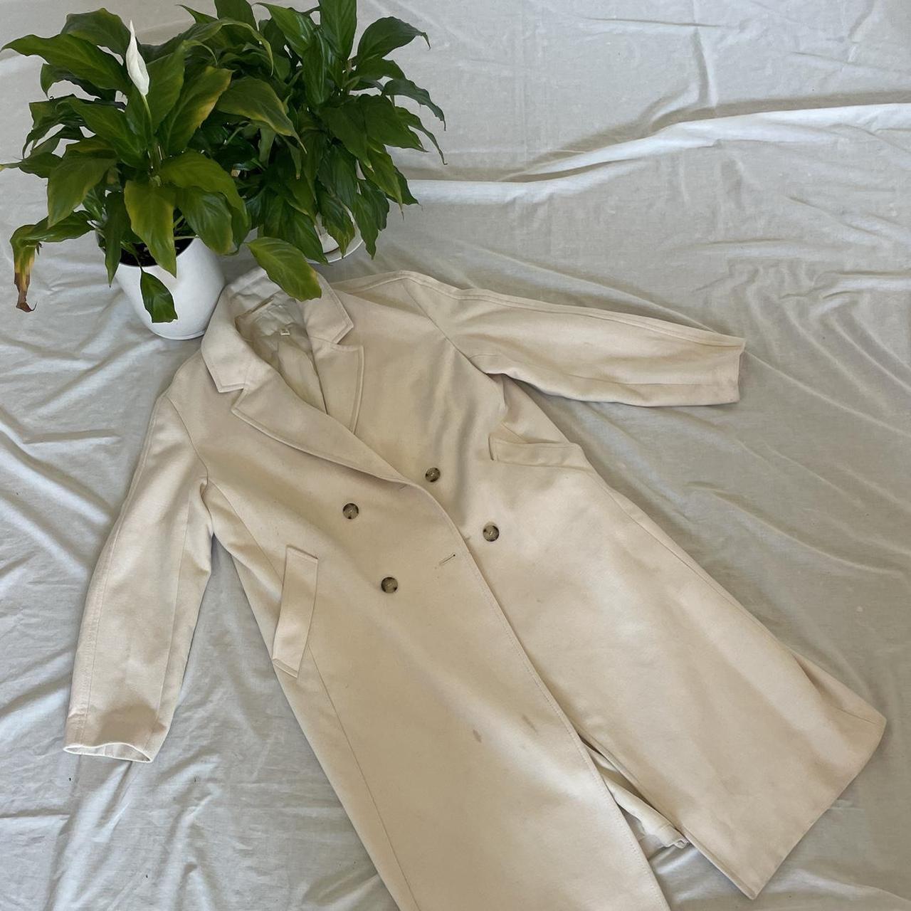 Oversized cream trench coat🤍 #cream #trench Depop