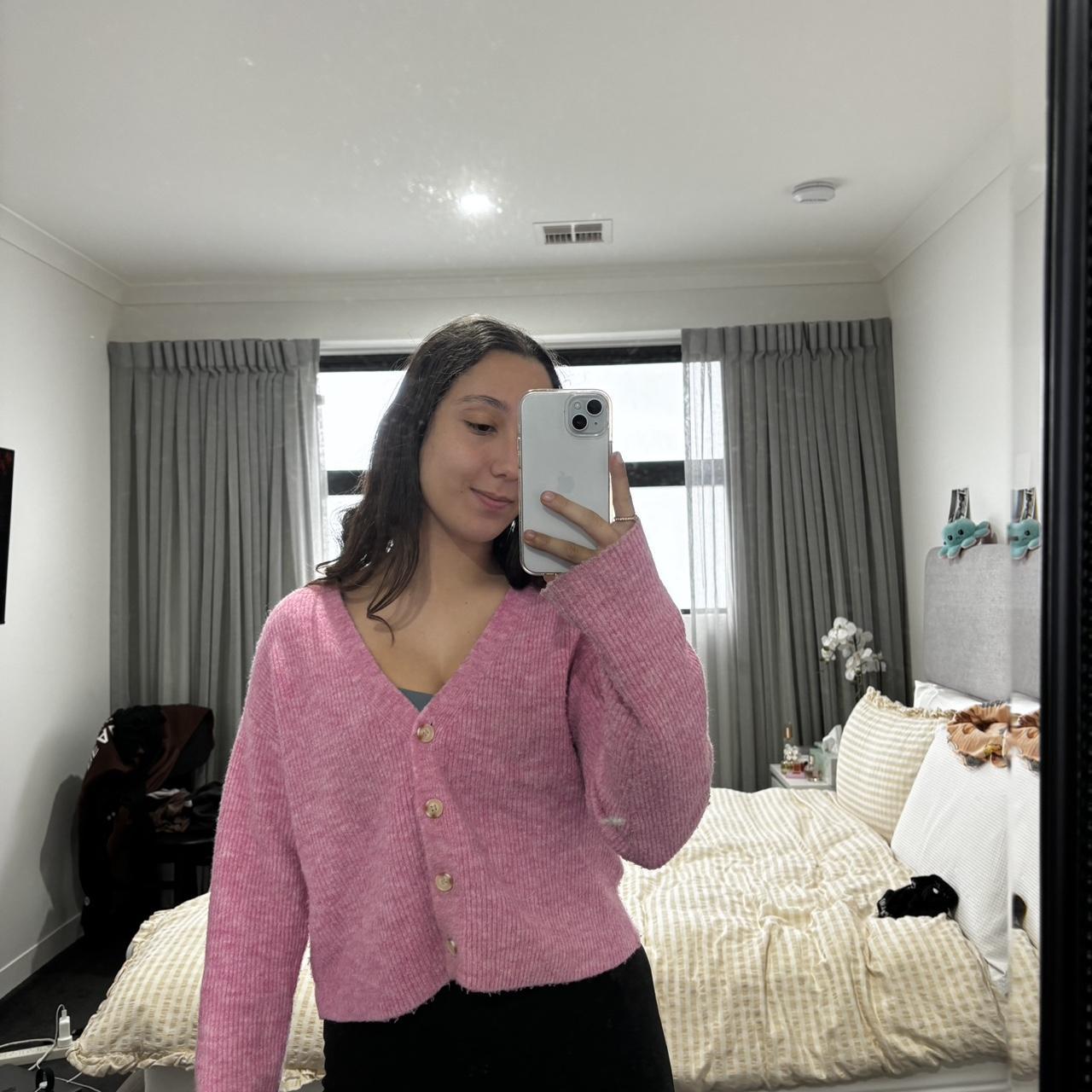 Pink Glassons knit So cute and comfy Selling due... Depop