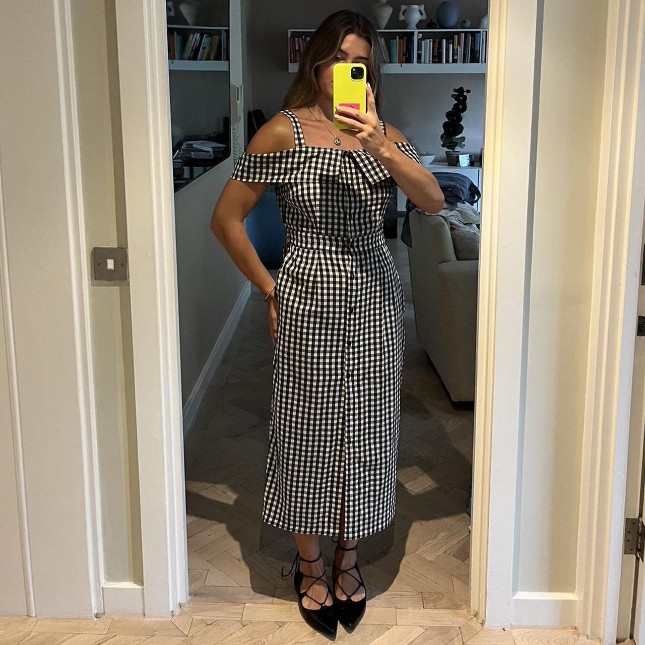 WAREHOUSE dress Lovely checkered Warehouse dress... - Depop
