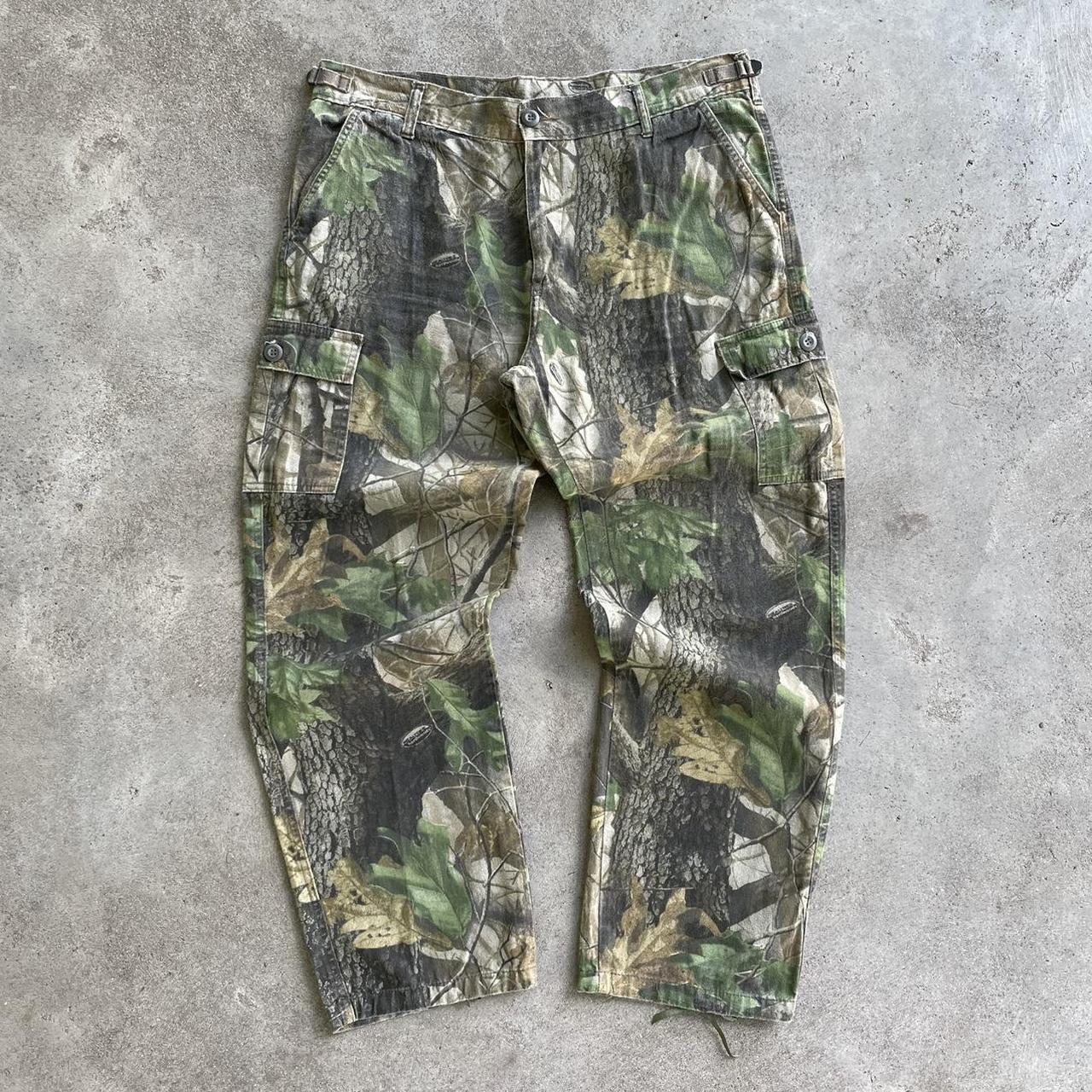 Crazy vintage baggy 90s Realtree forest tree camo... - Depop