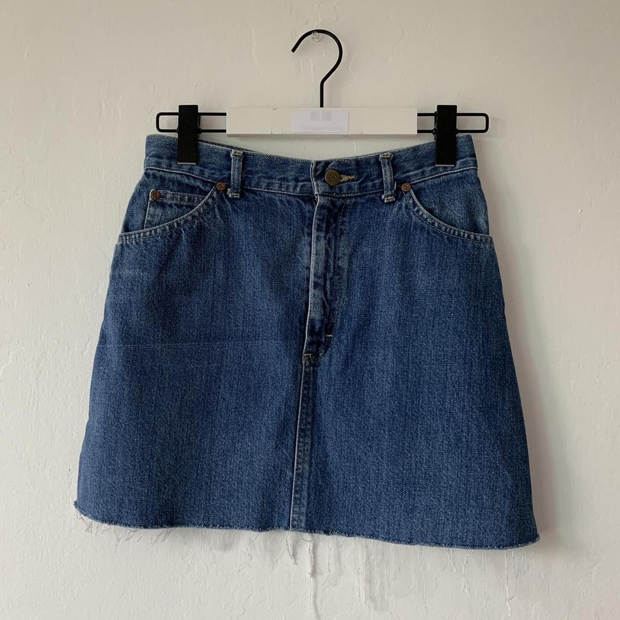 ⊹₊┈ㆍ┈ㆍ┈ㆍ୨୧ㆍ┈ㆍ┈ㆍ┈₊⊹♡꘎ 🚹 vintage lee denim skirt... - Depop