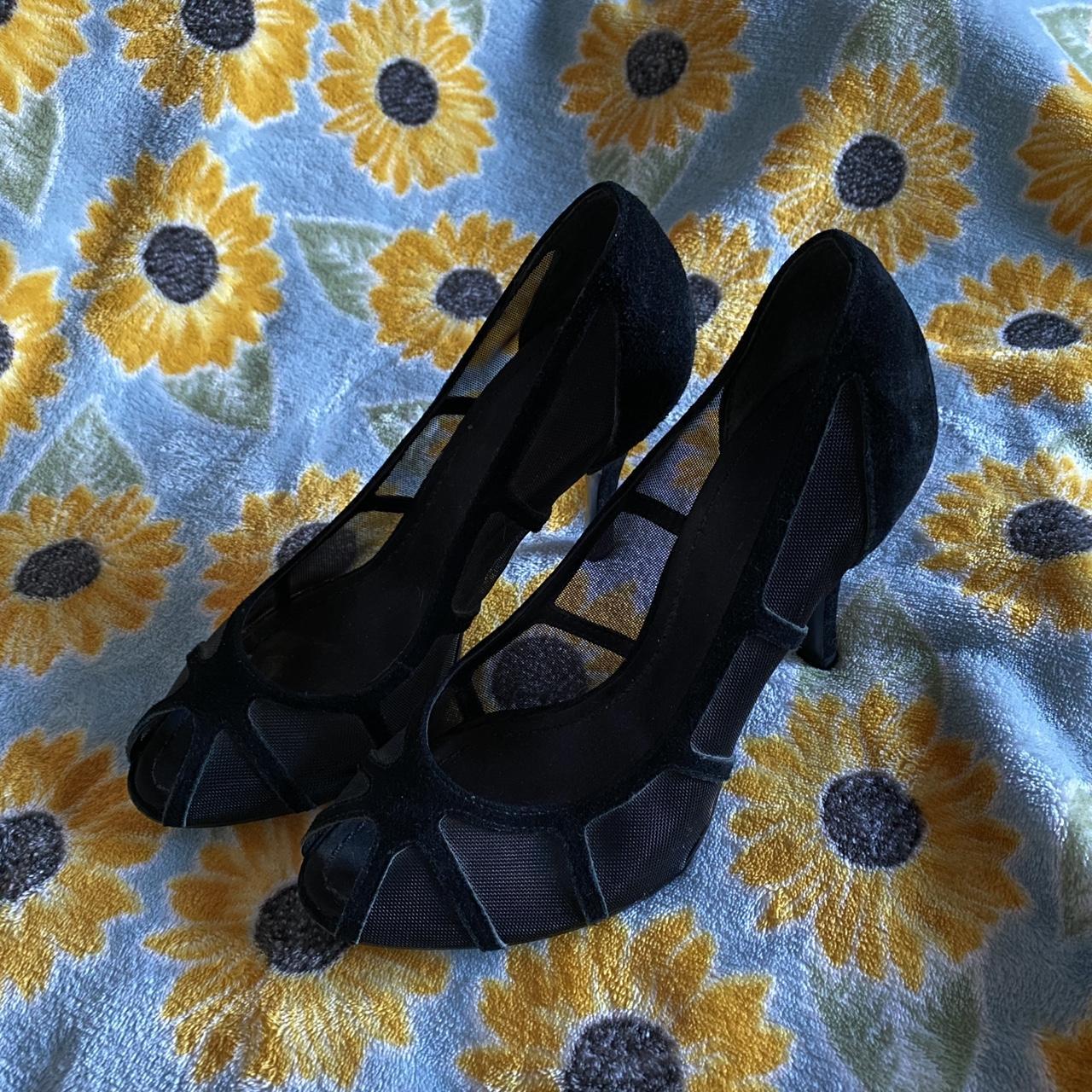 Bcbgeneration sales suede pumps