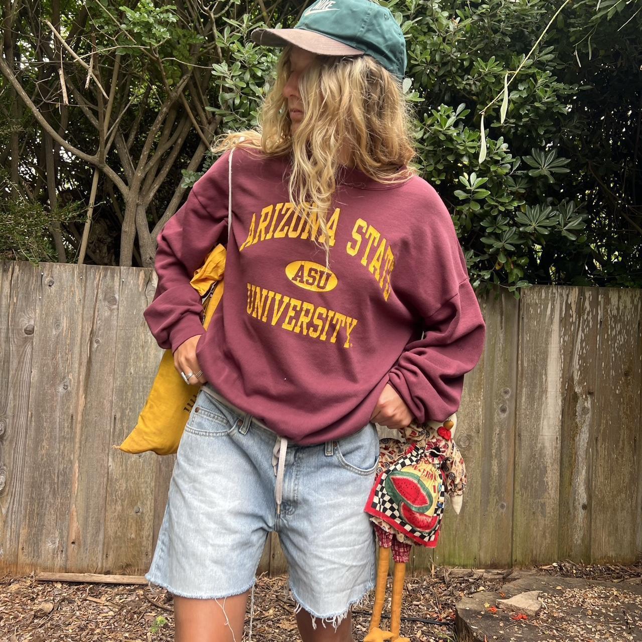 送料無料の商品 University State Arizona Lee 80s Vintage crew Depop | neck ニット/セーター