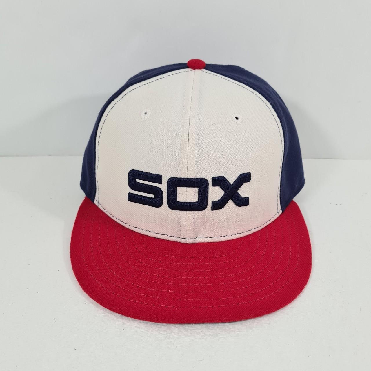 Chicago White Sox Vintage cap size 7. Don't wear - Depop