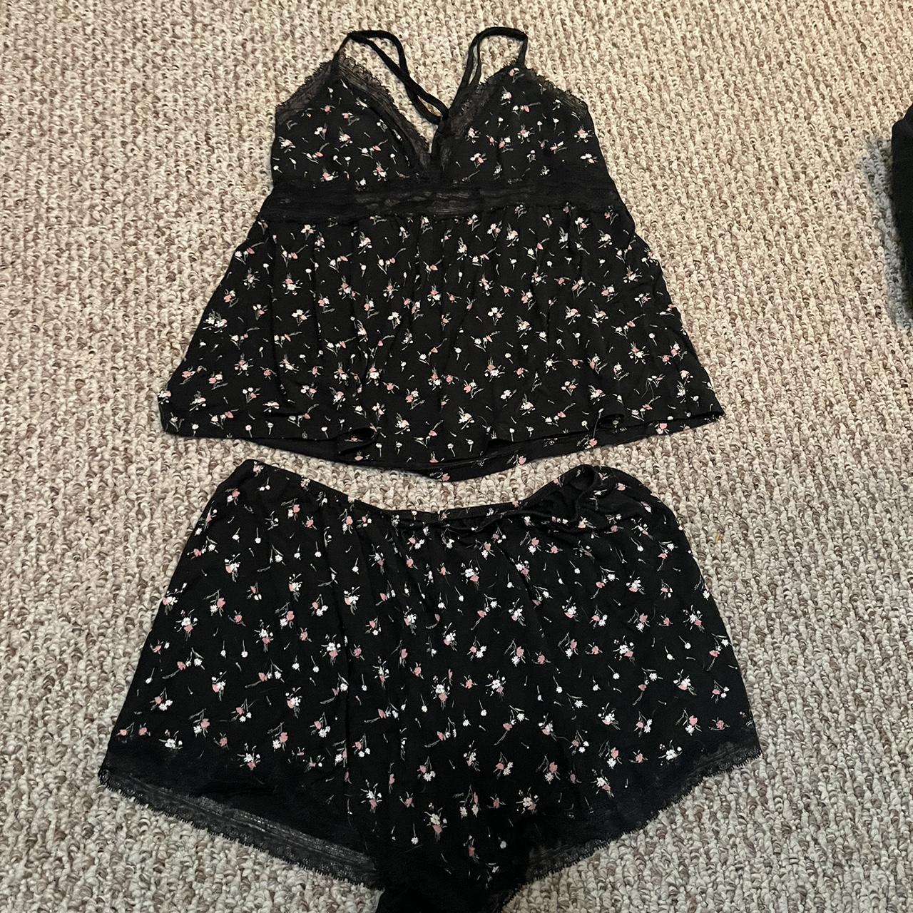 Victoria's Secret Women's Black and Pink Pajamas Depop
