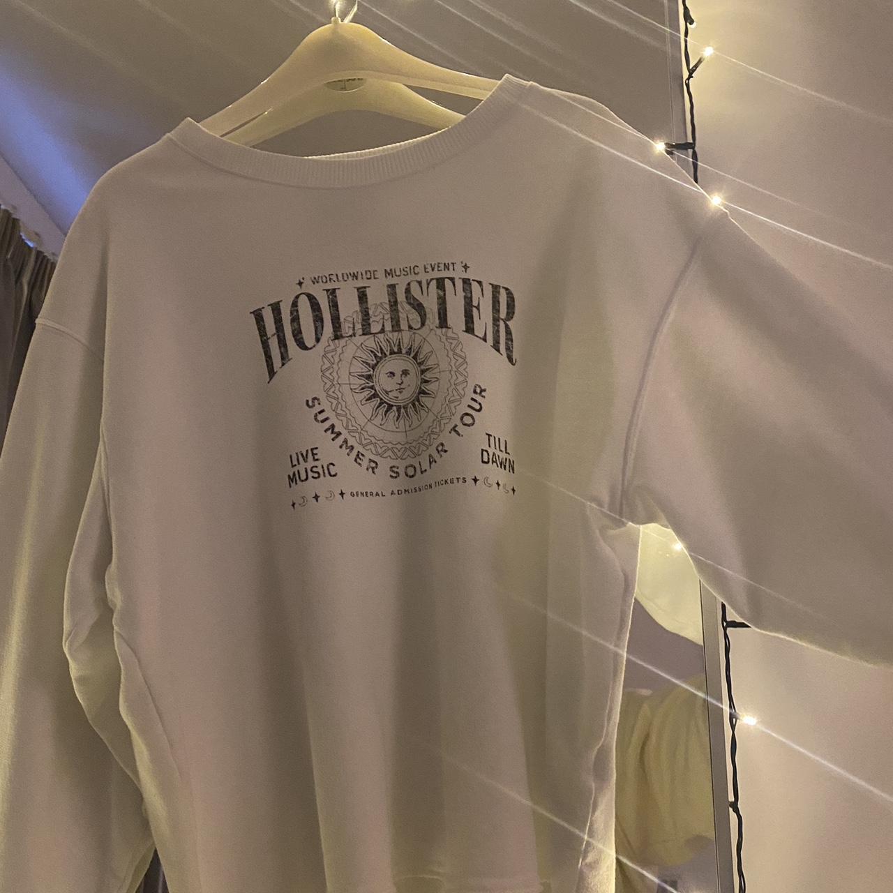 Hollister Co. Women's White and Black Sweatshirt | Depop