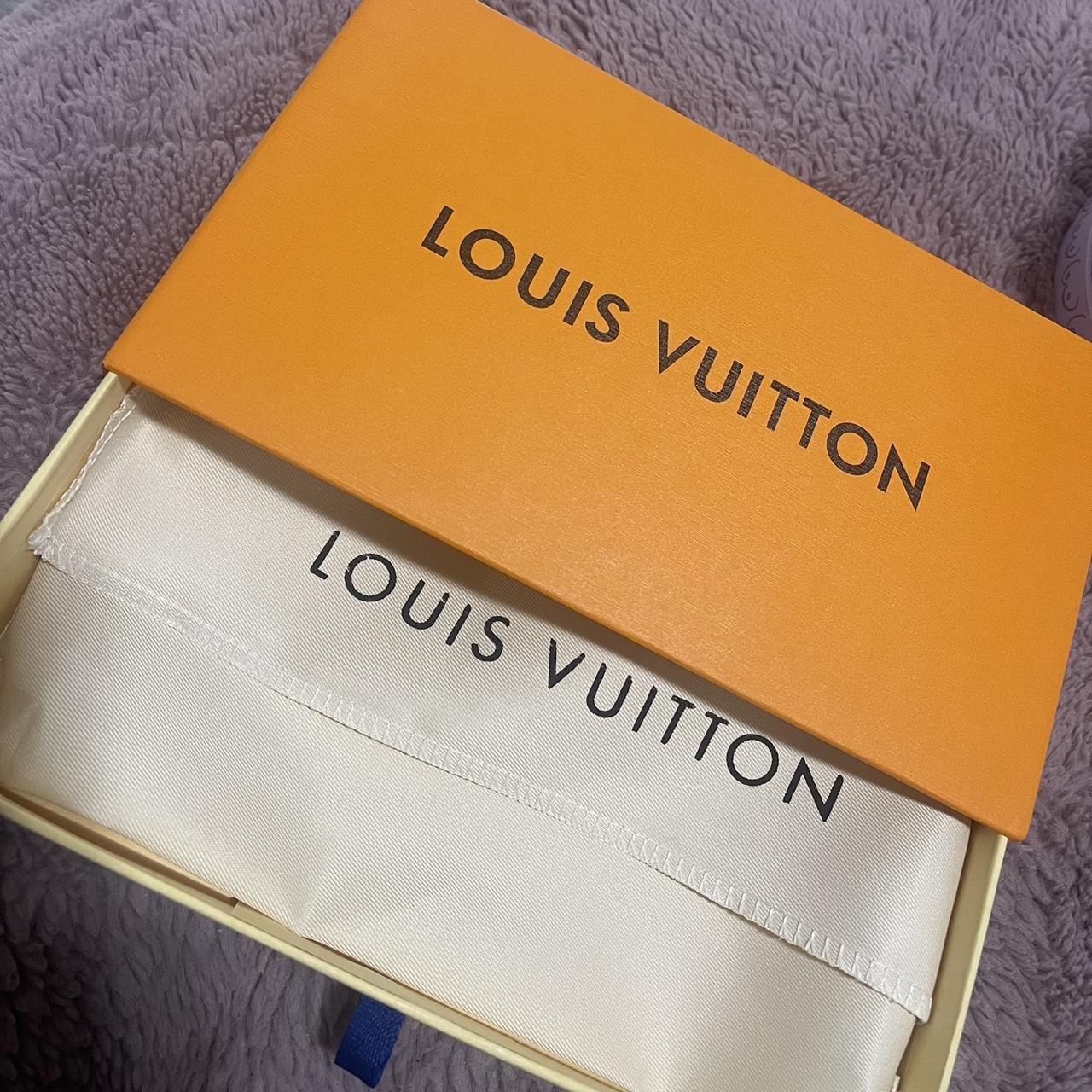 Womans Louis Vuitton purse with packaging #lv - Depop