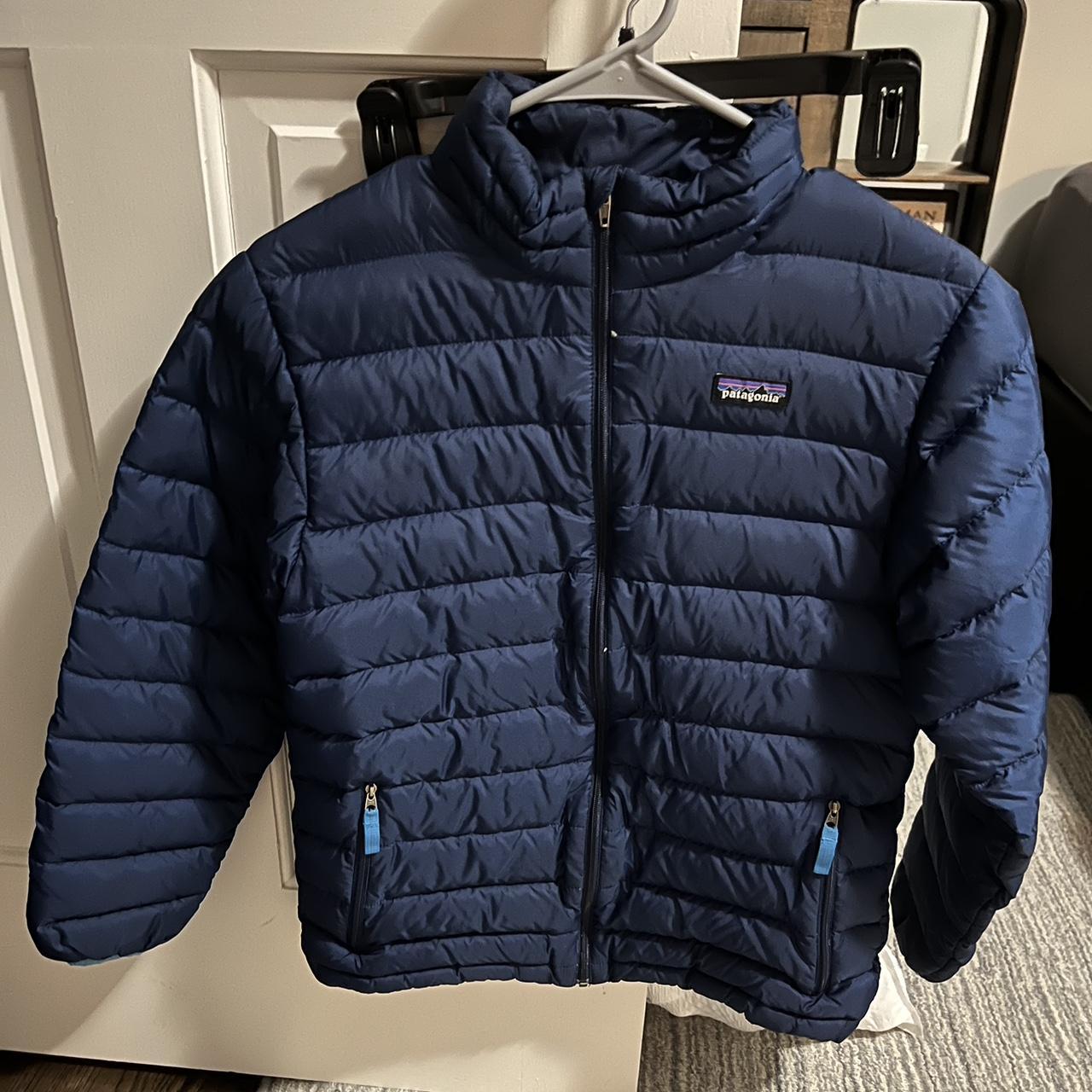 Boys Patagonia puffer jacket boys large but fits... - Depop