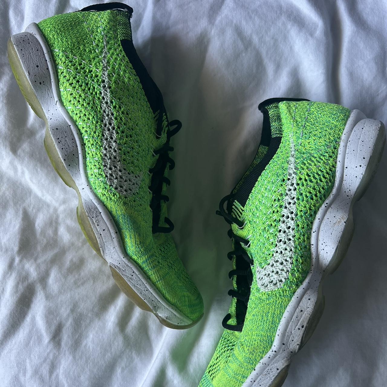 Nike flyknit store trainer womens green