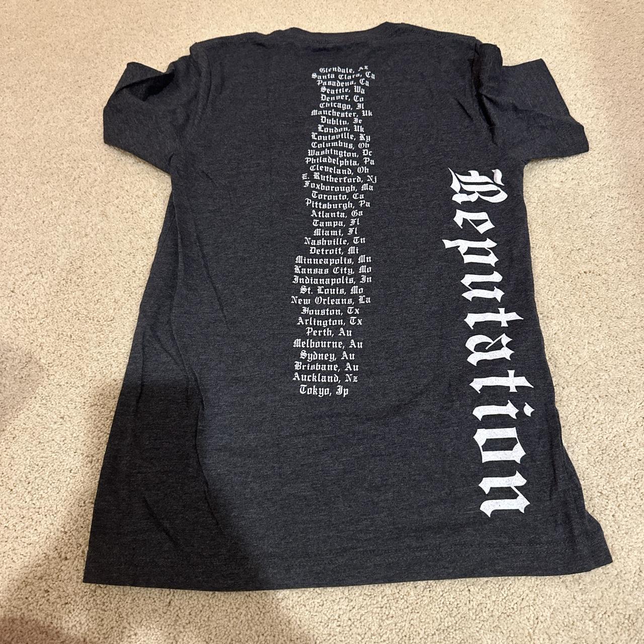 taylor swift reputation stadium tour official tshirt - Depop