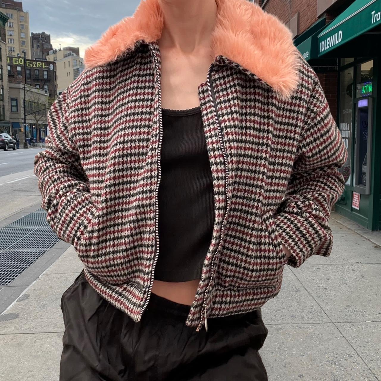 Free shipping! Sick urban outfitters cropped Depop - Main Image