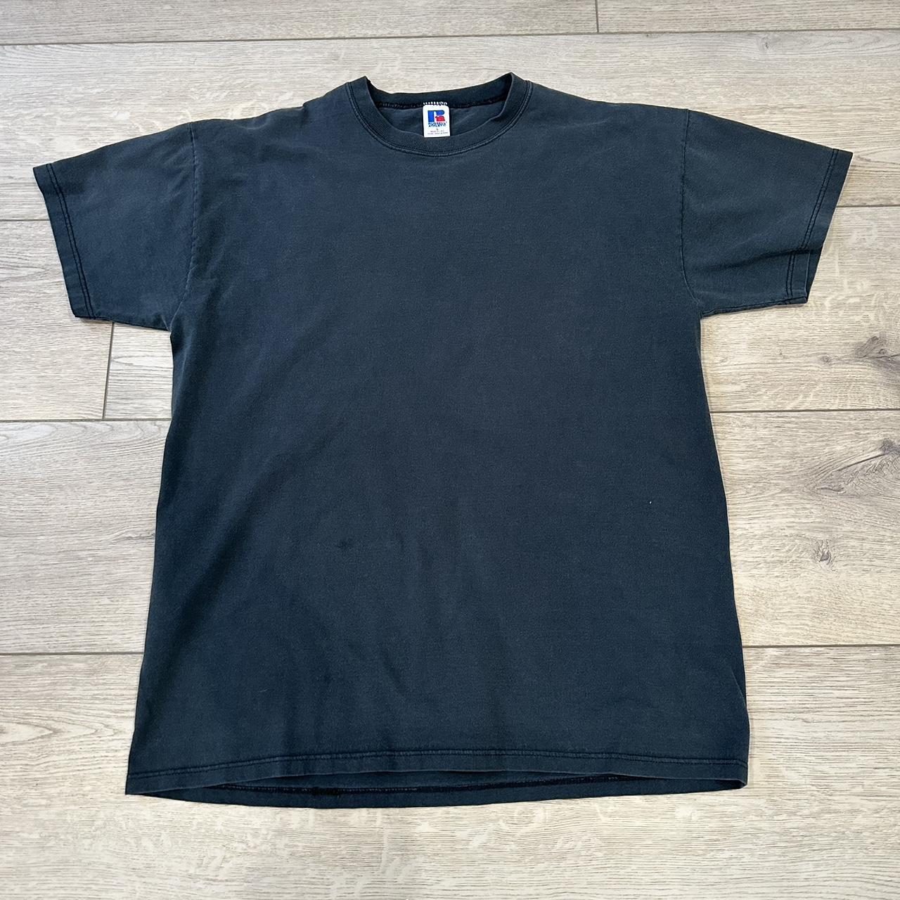 Early 2000s Russle Atheltic Heavywieght Tee shirt... - Depop