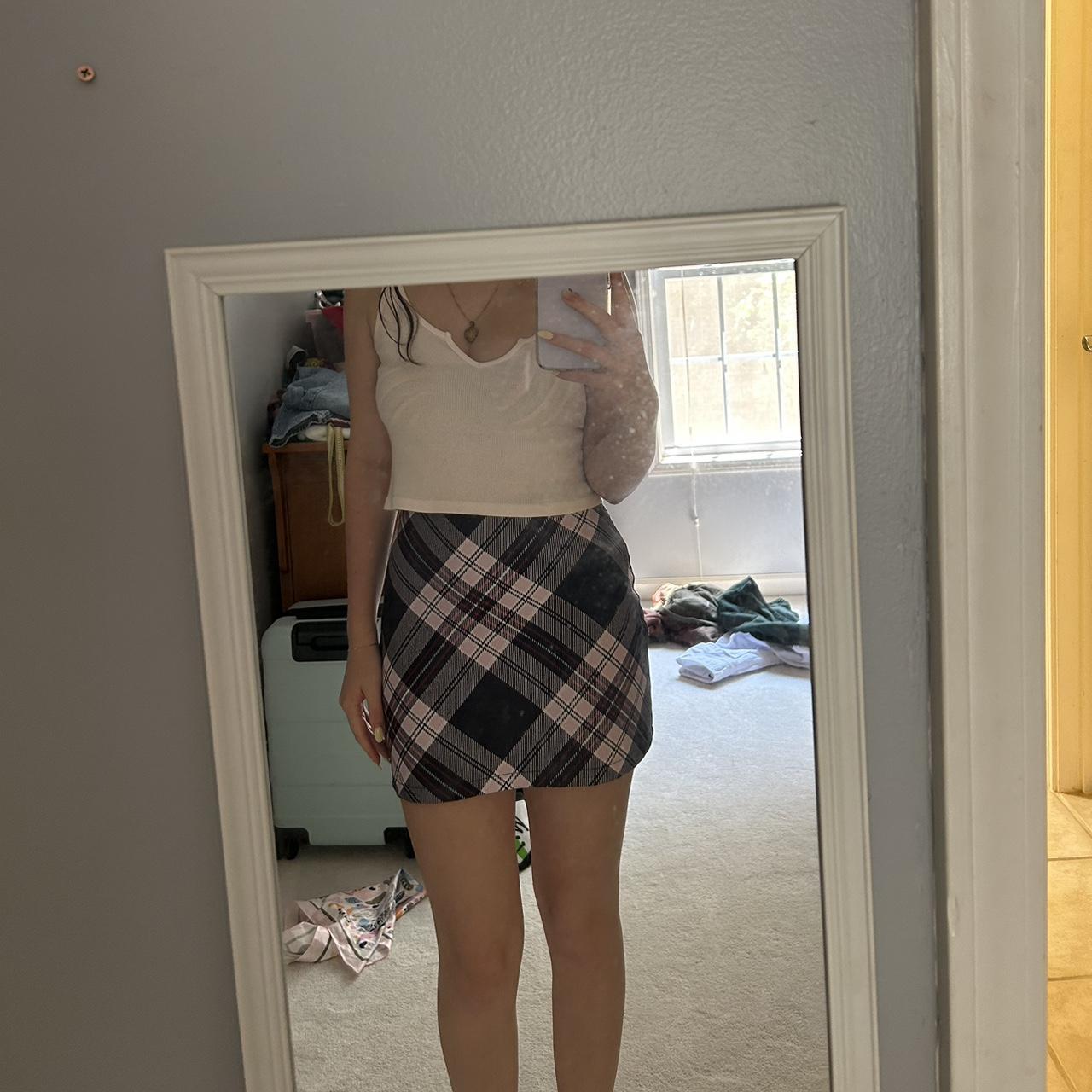 Cider plaid skirt so flattering. Unif dupe. So cute... Depop