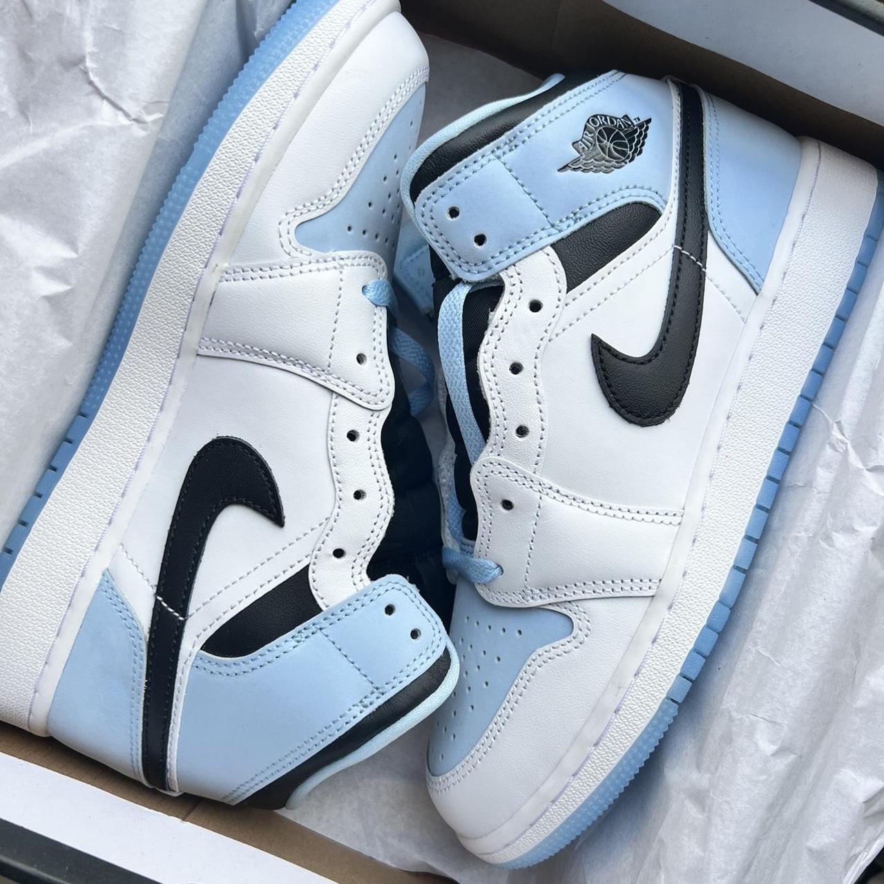 Air Jordan 1 Mid GS 'WHITE ICE BLUE' UNC AGS GRADE... - Depop