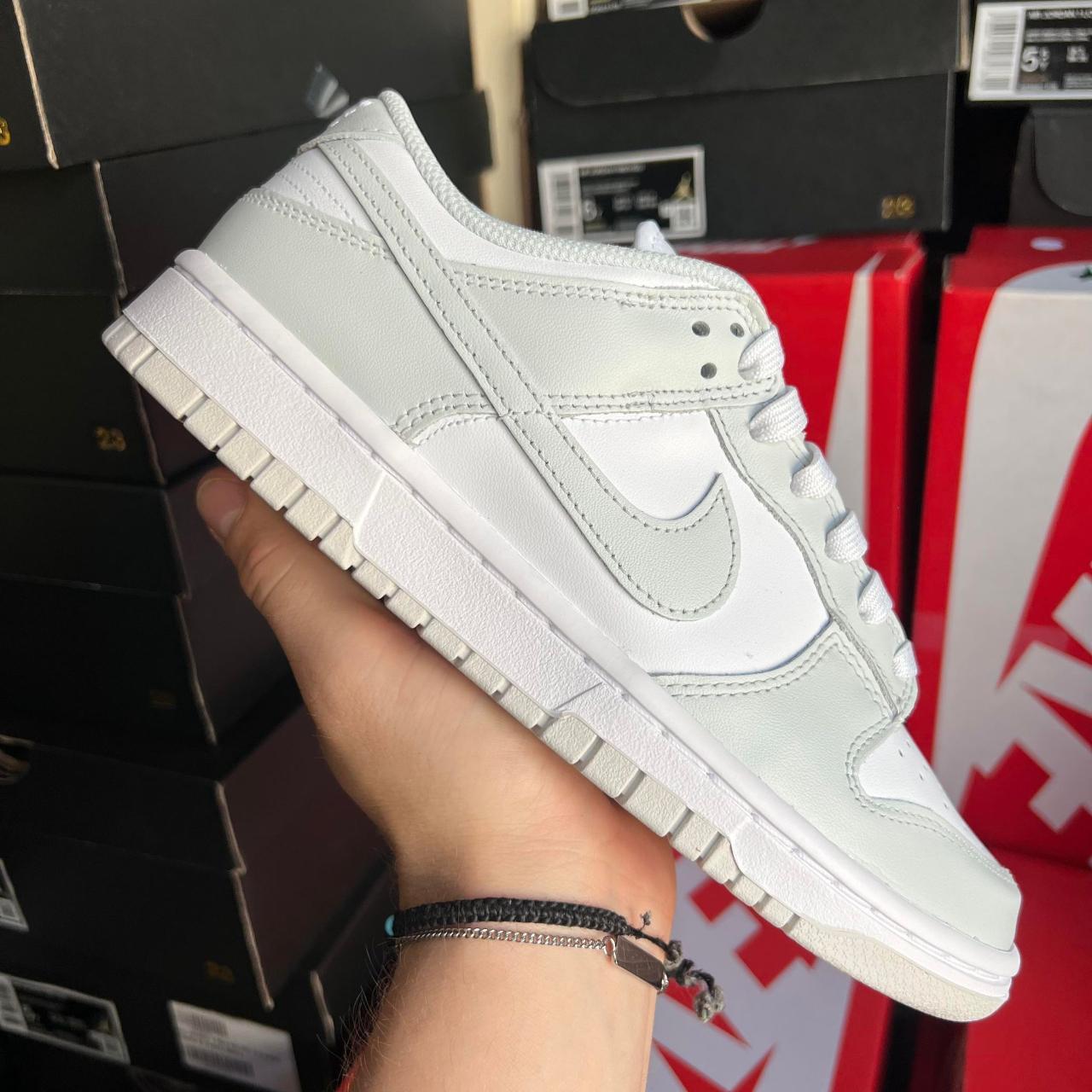 dunk low graphite cloud white